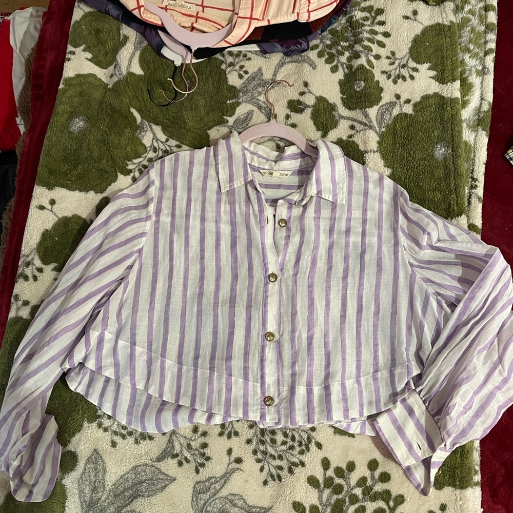 Striped Purple and White cropped blouse